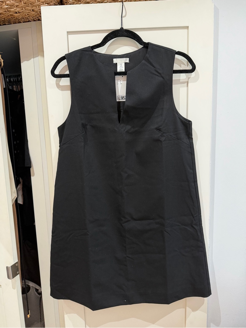 H&M Black Sleeveless Notch Neck Mini Dress
